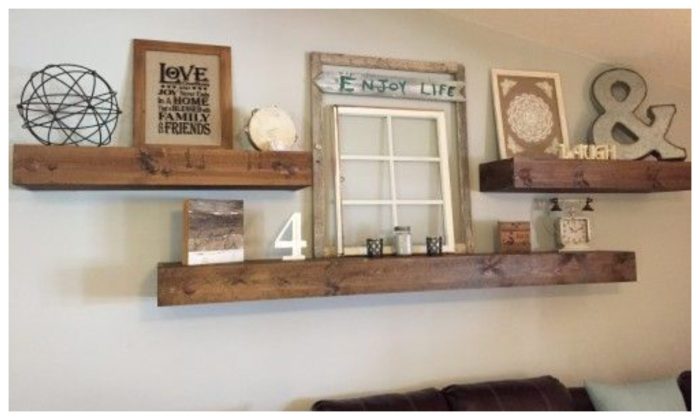 How to decorate floating shelves in living room