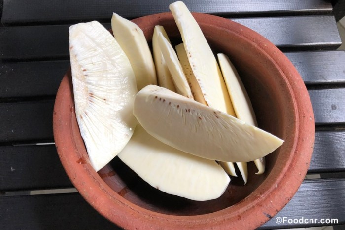 Breadfruit boiled wedges carefully saucepan aidaskitchenboricua