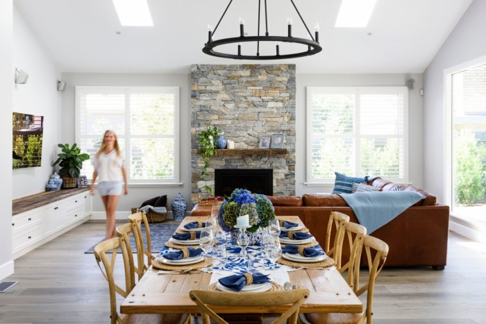 What is the hamptons style of decorating