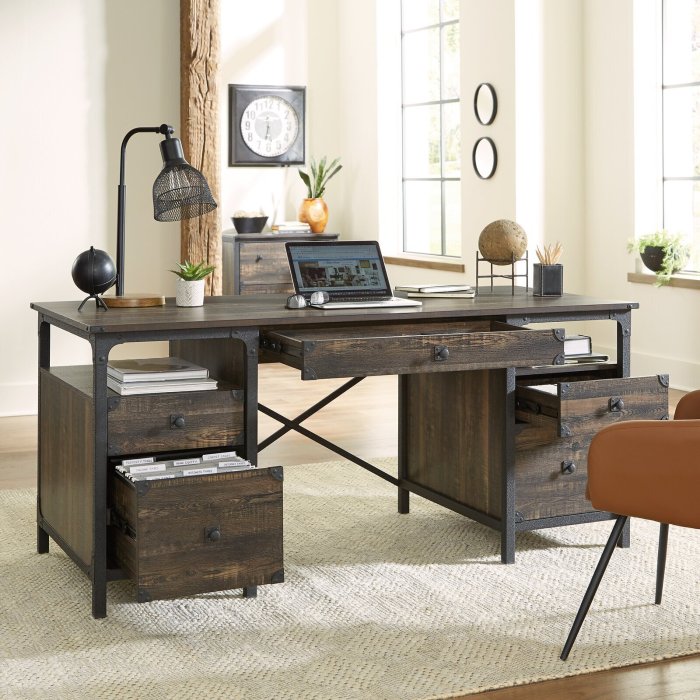 How to decorate a traditional home office