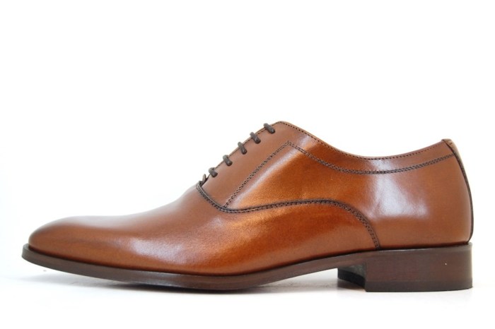 Small men's dress shoes